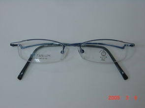 南京东路写字楼新开专业眼镜直销店，以专业医学验光与高性价比重塑配镜体验