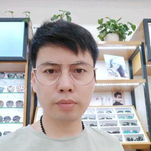 京睛眼镜与高达产品销售基地 眼镜销售的跨界融合与创新之路